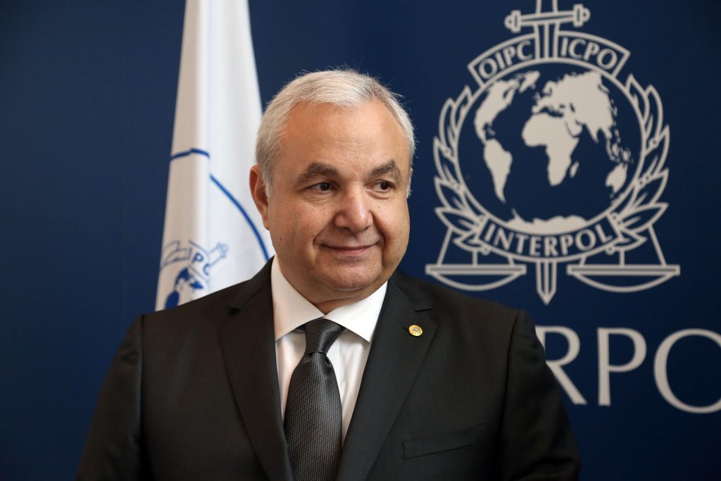 انتخاب الياس المر بالإجماع رئيساً للانتربول لولاية ثانية