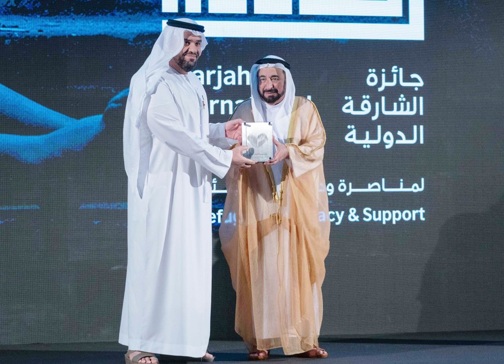 القاسمي يسلّم الفنان الجسمي درع السفير المفوض ل “مؤسسة القلب الكبير”