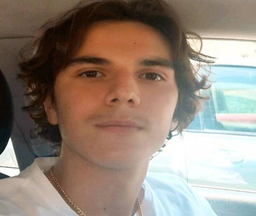 لبناني يتفوق في “البكالوريا الفرنسية “في فرنسا وتكريم فرنسي له