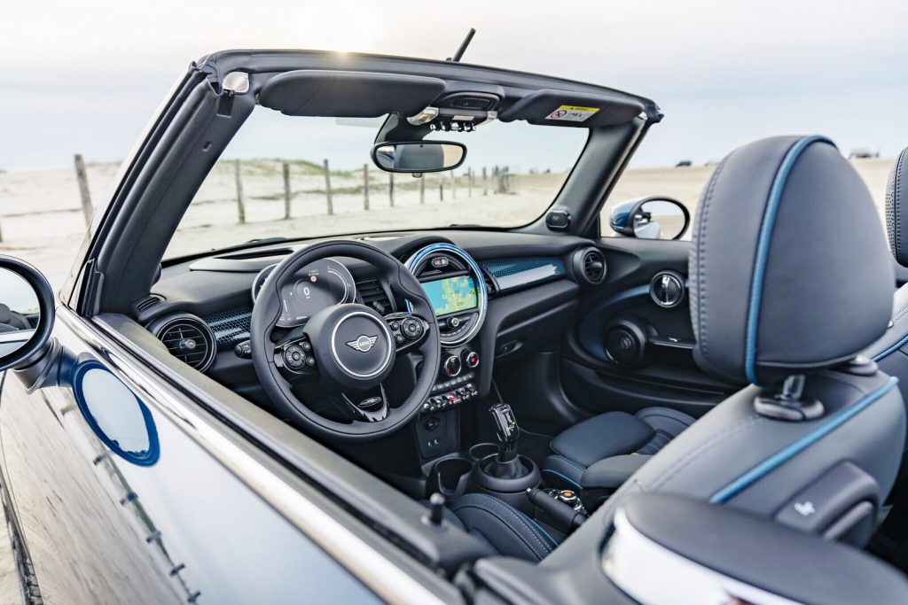 ميني سايدووك المكشوفة الجديدة بمحركات رياضية هذا الربيع