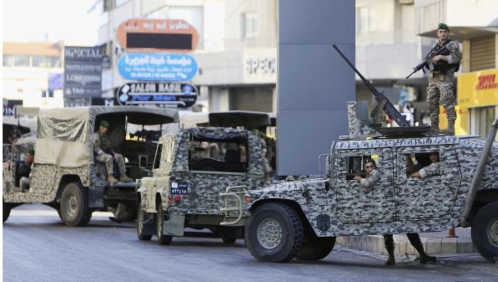 الجيش يبدأ تنفيذ قرار توزيع المساعدات يوم غد الثلاثاء ووزيرة الدفاع تطلب التدقيق بالأسماء