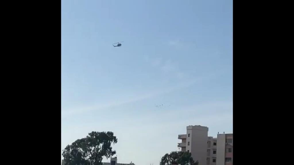 مروحية للجيش تحلق فوق طرابلس وتحذر الأهالي من التجمع