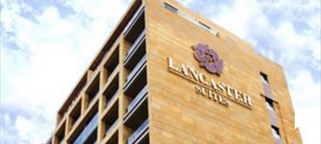 بعد تعرض أحد موظفيها للإعتداء.. فنادق “لانكاستر” تعلن وقف استقبال المغتربين
