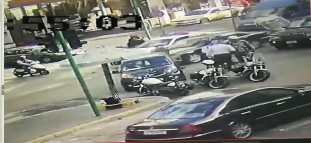 (بالفيديو) توضيح حول حقيقة ما حصل مع أحد المُحامين المتدرّجين على حاجز لقوى الأمن.