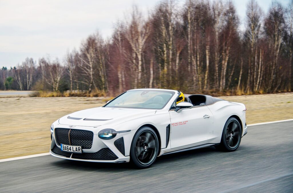 12 بنتلي باكالار تحت الإختبار لصالح مجموعة من العملاء المحظوظين !