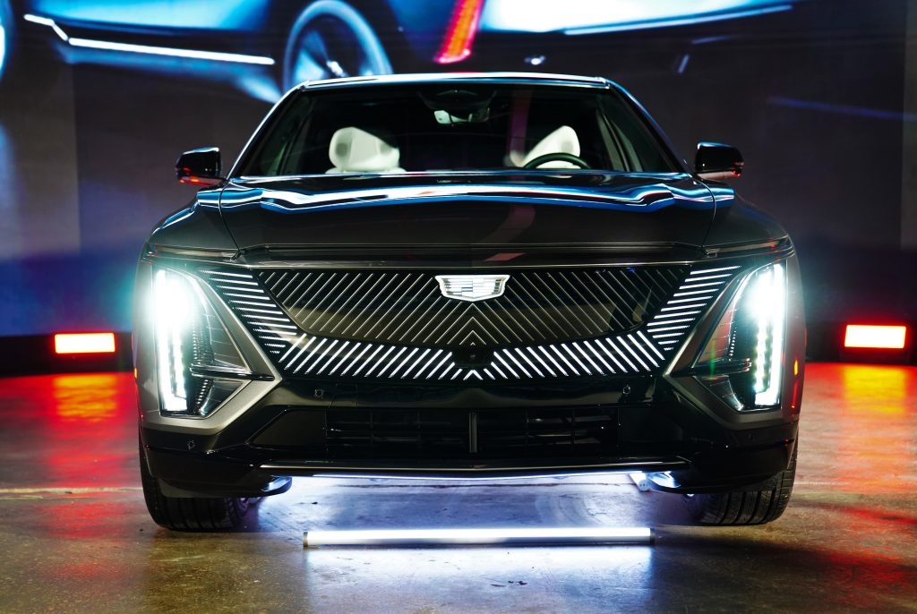 كاديلاك تقدم 6 مركبات كهربائية فاخرة في الشرق الأوسط بحلول عام 2025