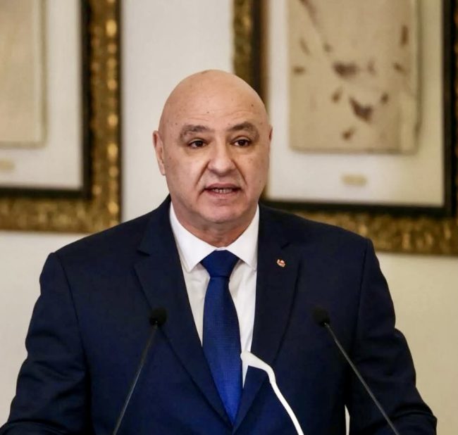 الرئيس عون: التعرض لقائد الجيش مرفوض ومستغرب ومشبوه في هذه الظروف الدقيقة